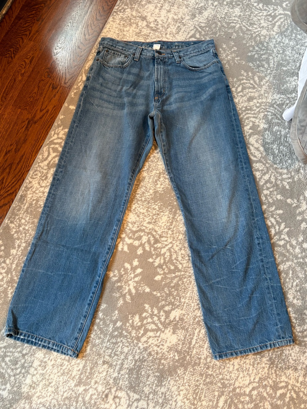 Eddie Bauer Classic Men's relaxed fit jeans